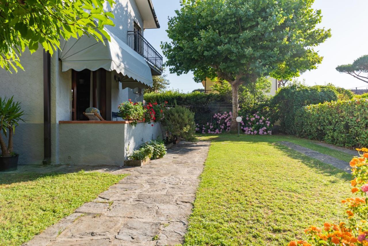 Apartment Holiday Versilia Camaiore Buitenkant foto
